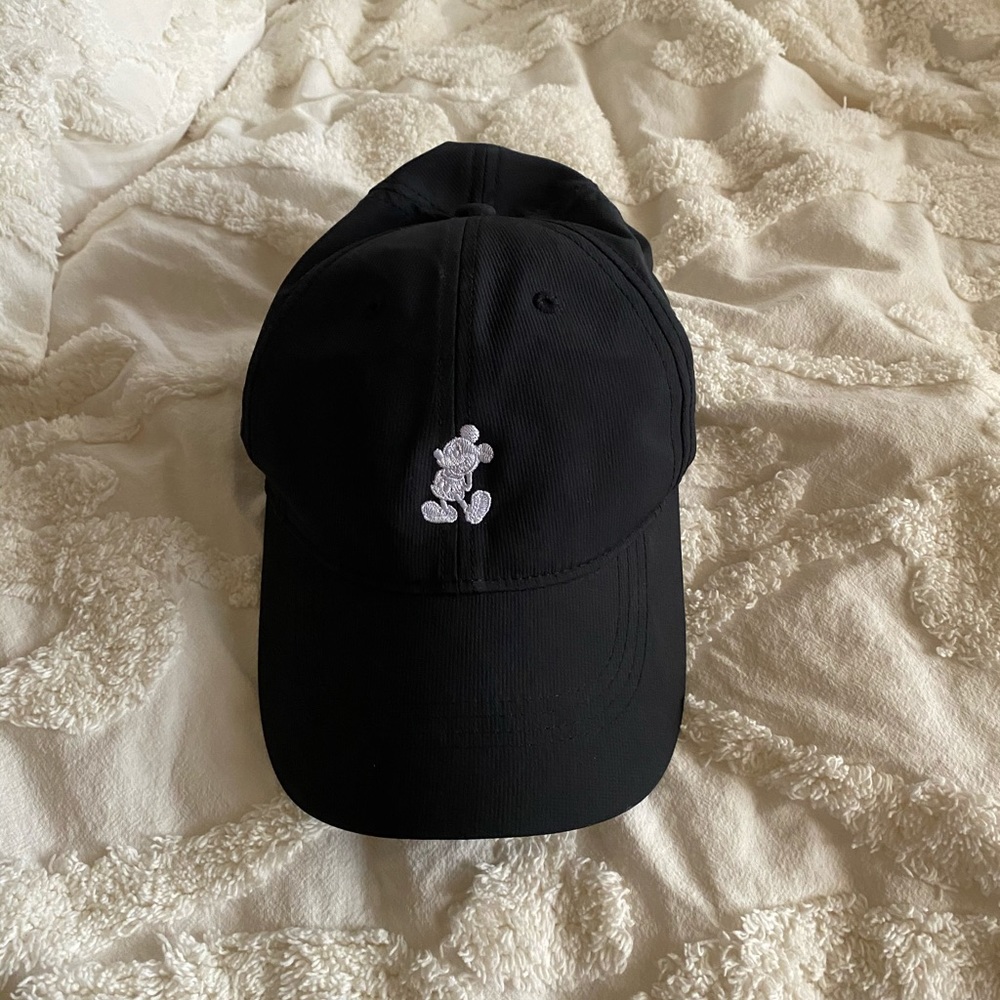 Black Mickey Mouse Nike hat